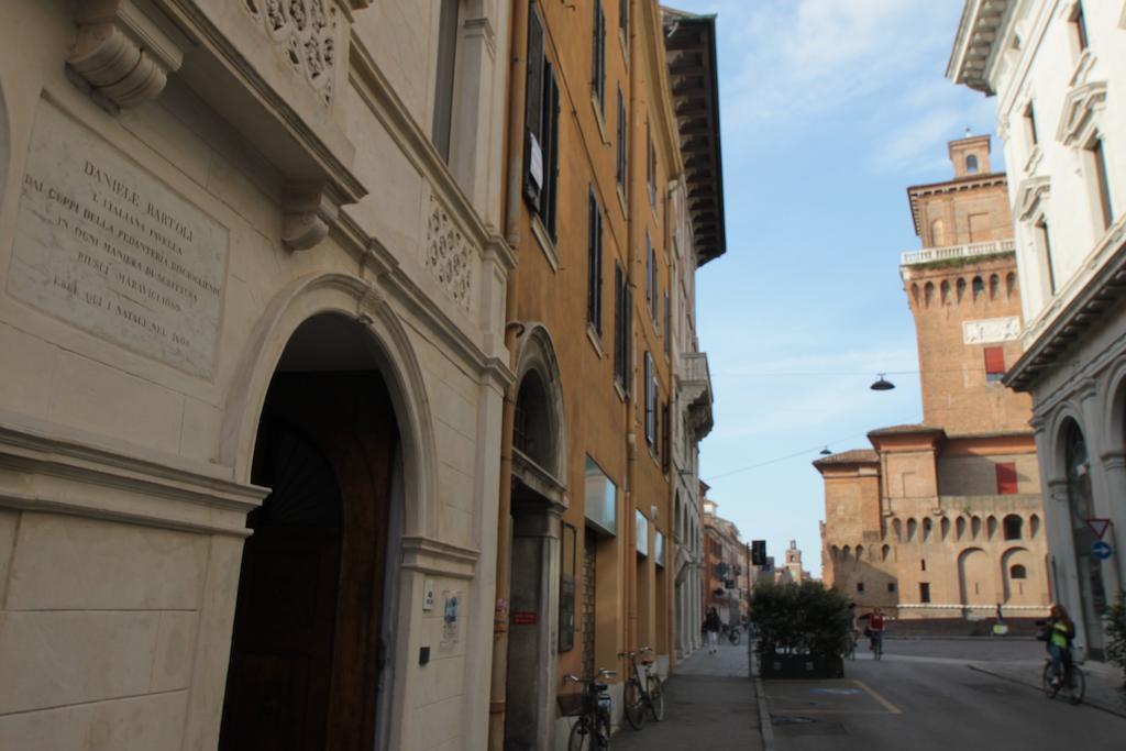 Borgoleoni 18 - Room And Breakfast フェラーラ エクステリア 写真