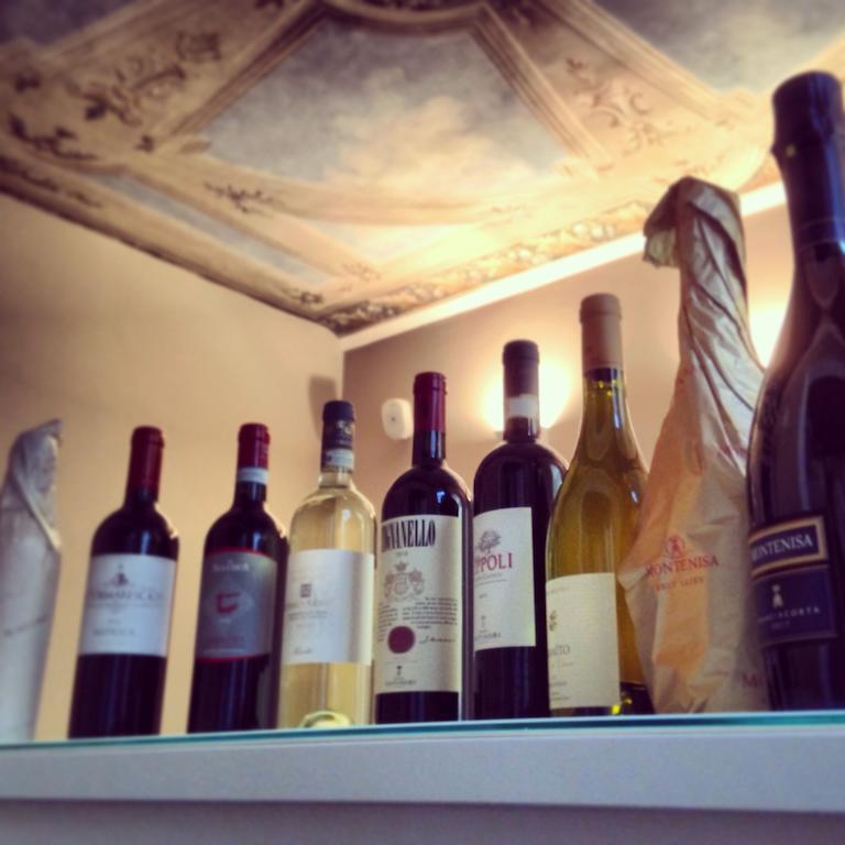 Borgoleoni 18 - Room And Breakfast フェラーラ エクステリア 写真