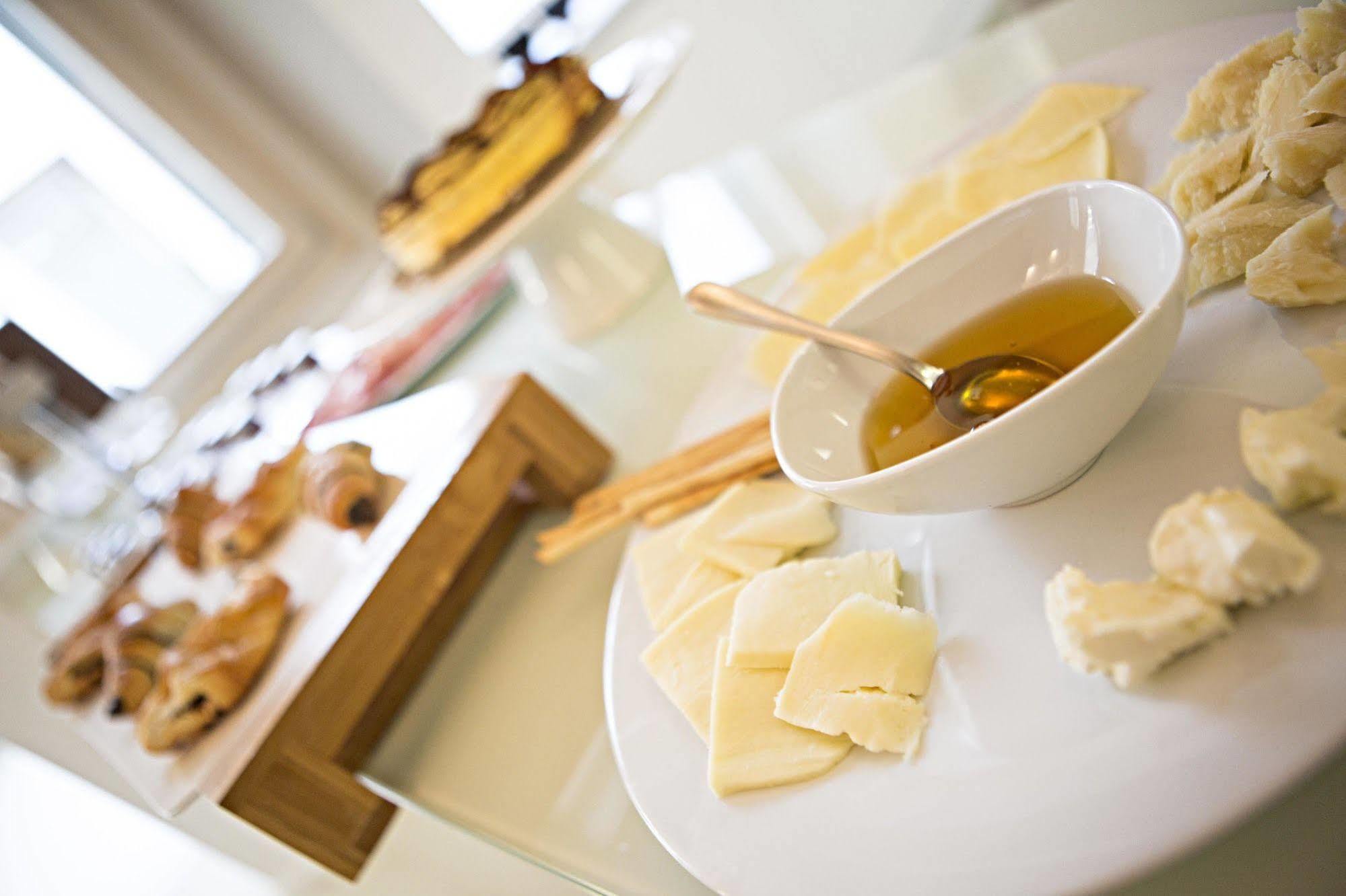 Borgoleoni 18 - Room And Breakfast フェラーラ エクステリア 写真